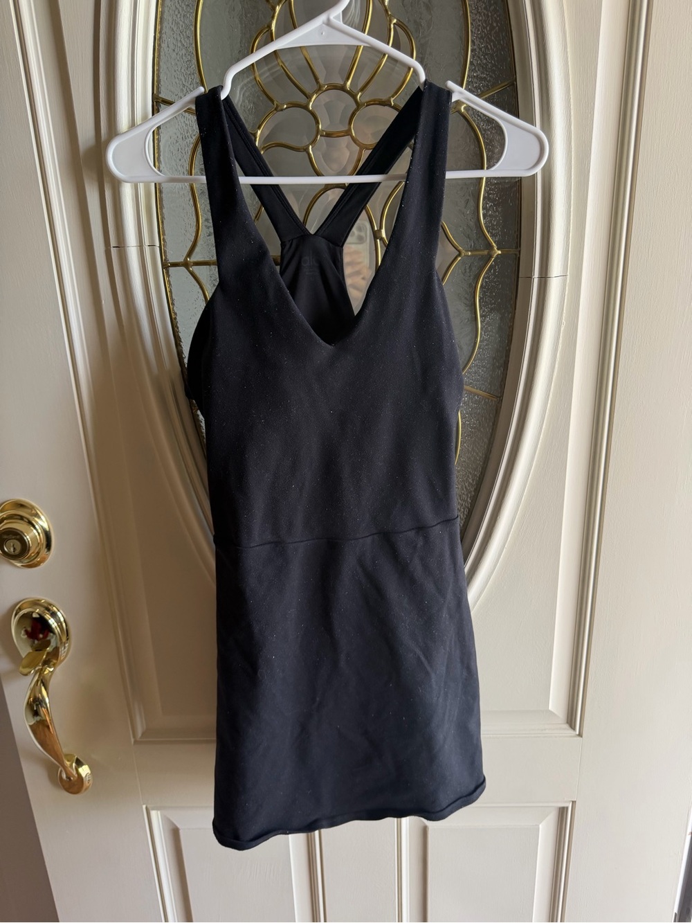 ALO Yoga Black V‑Neck Crossover Back Tank